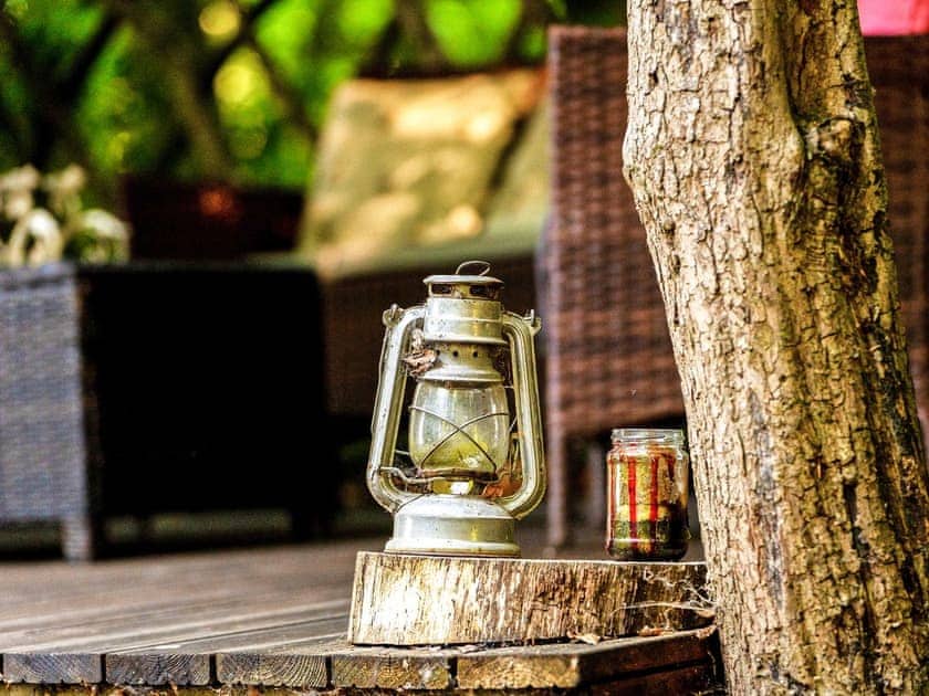 Decking | Daisy - Hollington Park Glamping, Woolton Hill, nr Newbury