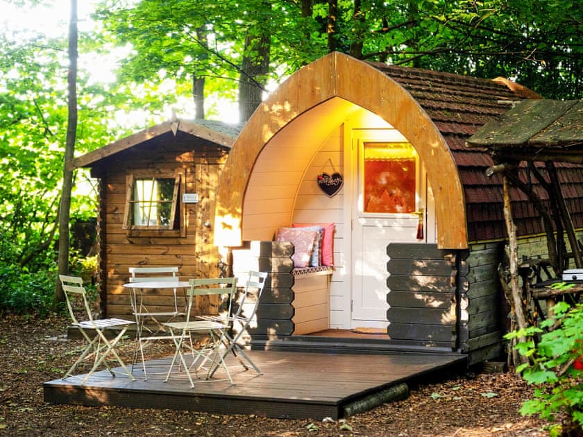 Exterior | Bluebelle - Hollington Park Glamping, Woolton Hill, nr Newbury