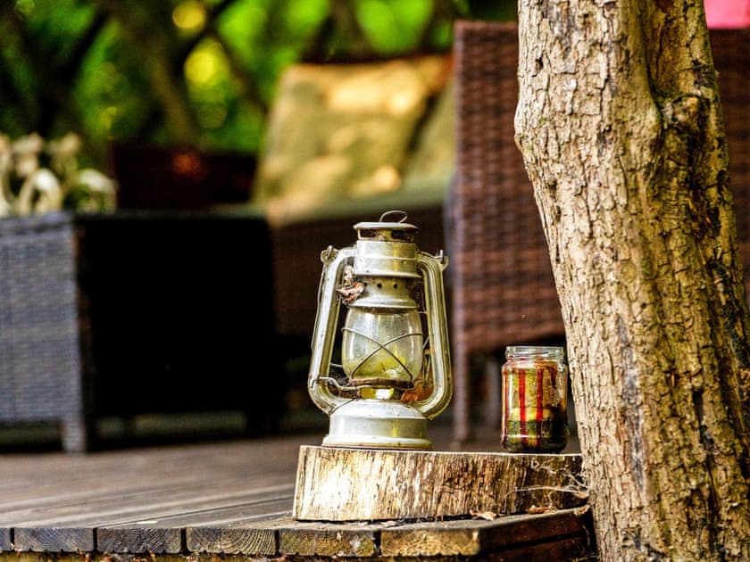 Outdoor area | Bluebelle - Hollington Park Glamping, Woolton Hill, nr Newbury