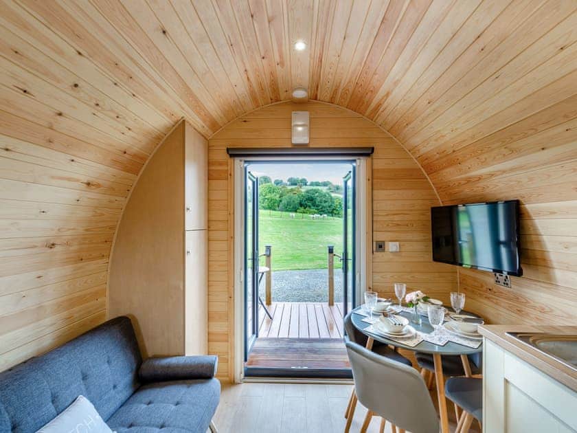 Open plan living space | Brook Valley Glamping-Elm - Brook Valley Glamping, Llanfair Caereinion