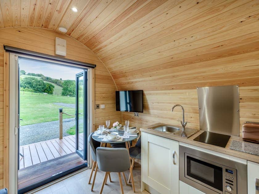 Open plan living space | Brook Valley Glamping-Elm - Brook Valley Glamping, Llanfair Caereinion