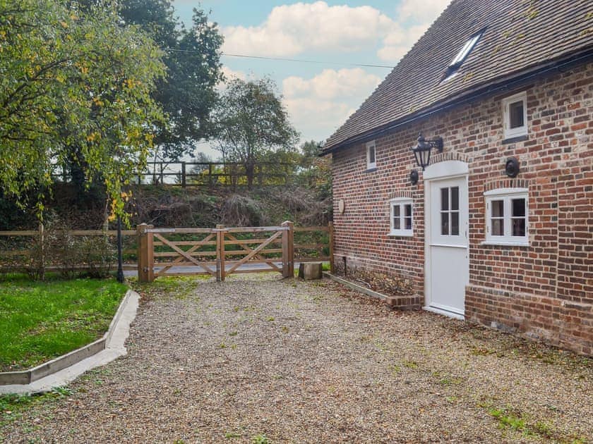 Exterior | The Granary, Hothfield