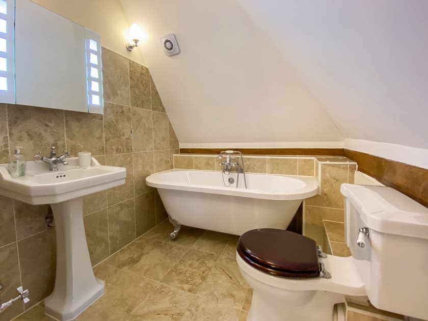Bathroom | The Granary, Hothfield