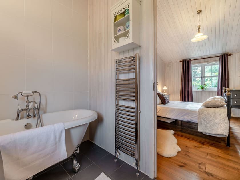 En-suite | Beech Tree Lodge, Derby