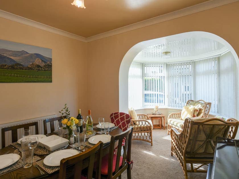 Dining Area | Maldwyn, Tywn