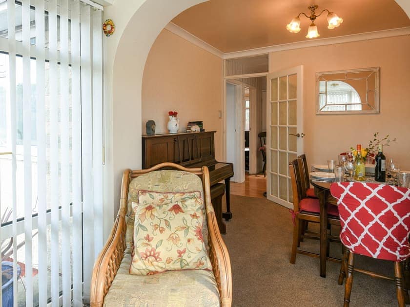 Interior | Maldwyn, Tywn