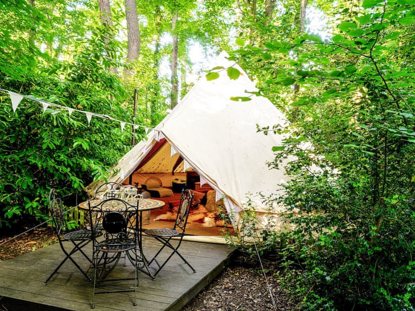 Setting | Bedouin - Hollington Park Glamping, Woolton Hill, nr Newbury