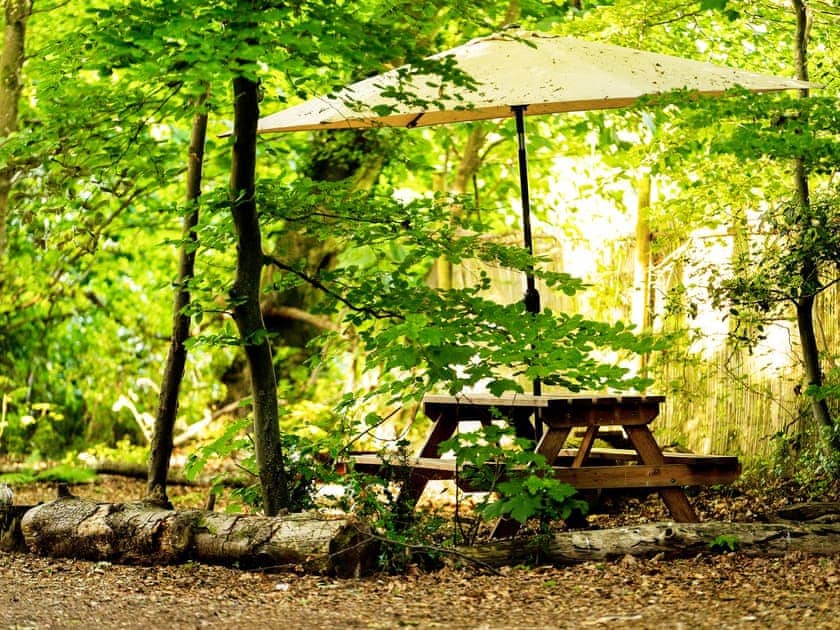 Outdoor eating area | Moroccan - Hollington Park Glamping, Woolton Hill, nr Newbury