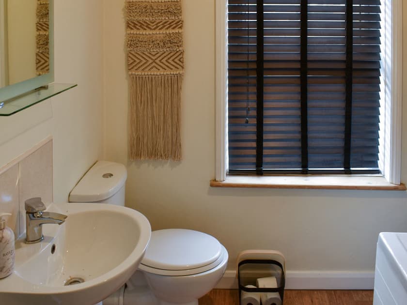 Bathroom | Railway Cottage, Thirsk