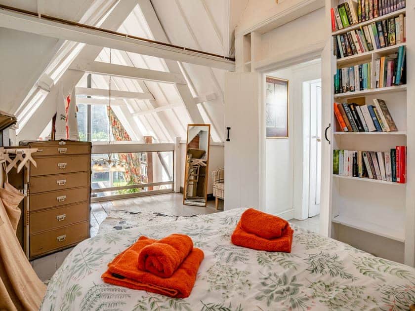 Double bedroom | Pistyll Bach - Eco Retreats, Capel Isaac