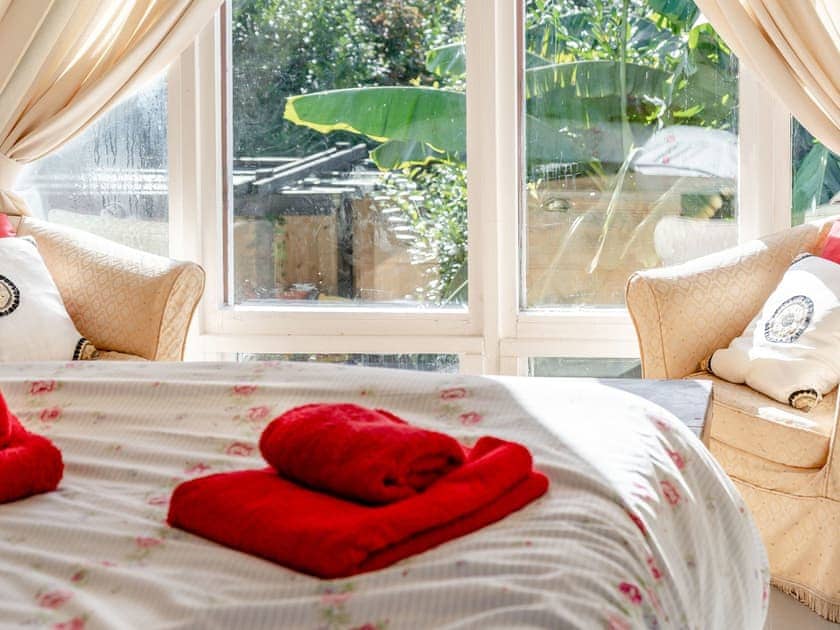 Double bedroom | Pistyll Bach - Eco Retreats, Capel Isaac