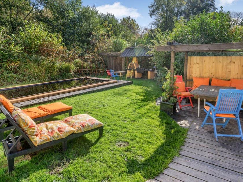 Garden | Pistyll Bach - Eco Retreats, Capel Isaac