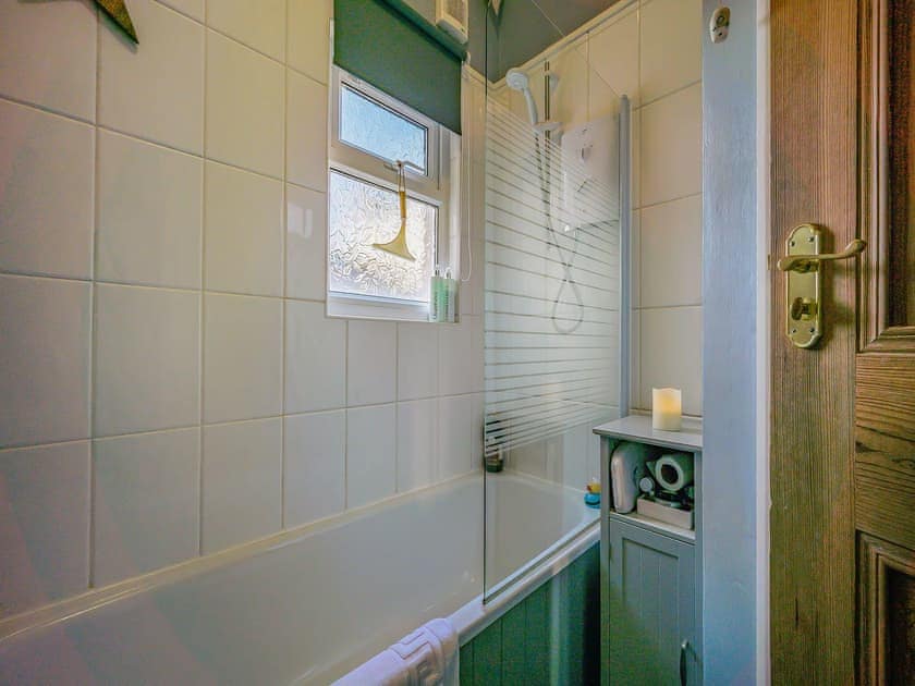 Bathroom | Hazel’s Cottage, Keswick