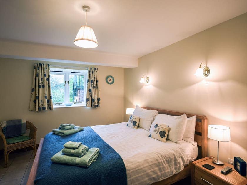 Double bedroom | The Corn House - Hanley Farm, Hook-a-Gate, near Shrewsbury