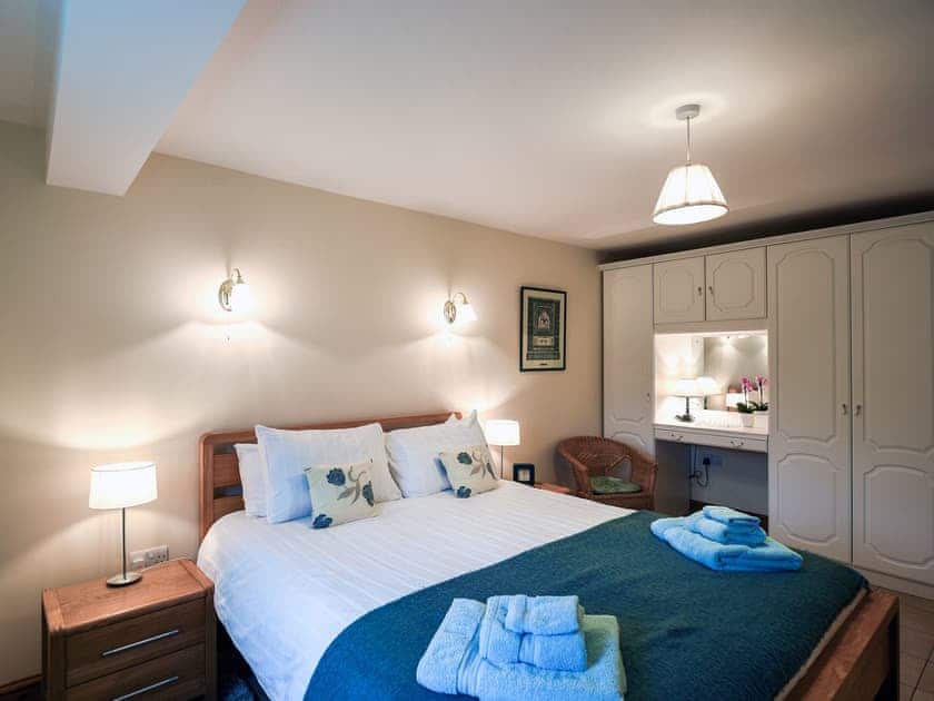 Double bedroom | The Corn House - Hanley Farm, Hook-a-Gate, near Shrewsbury