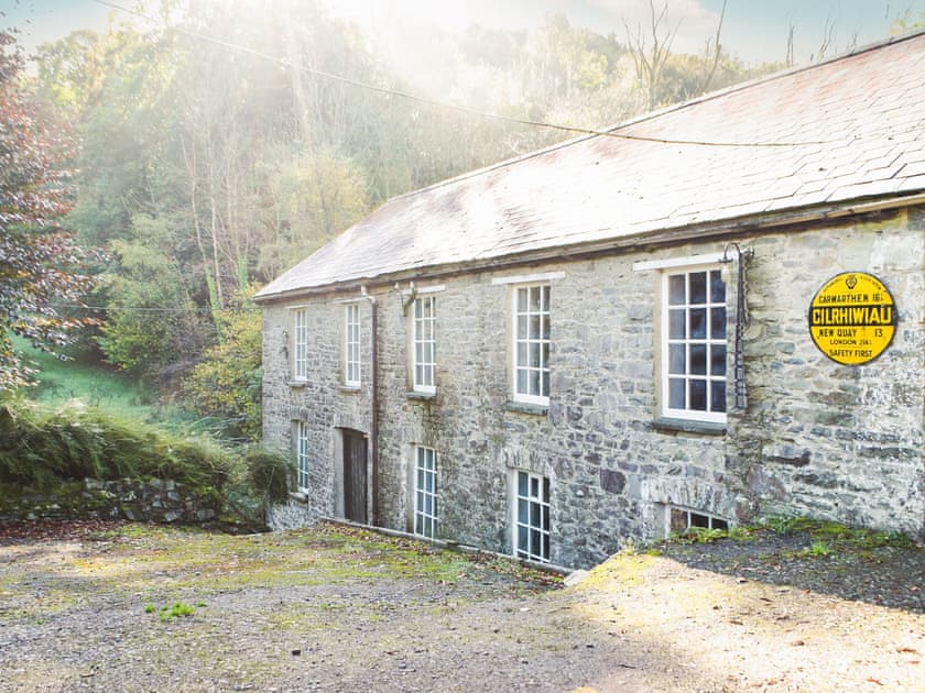 Exterior | The Weavers Loft, Capel Dewi