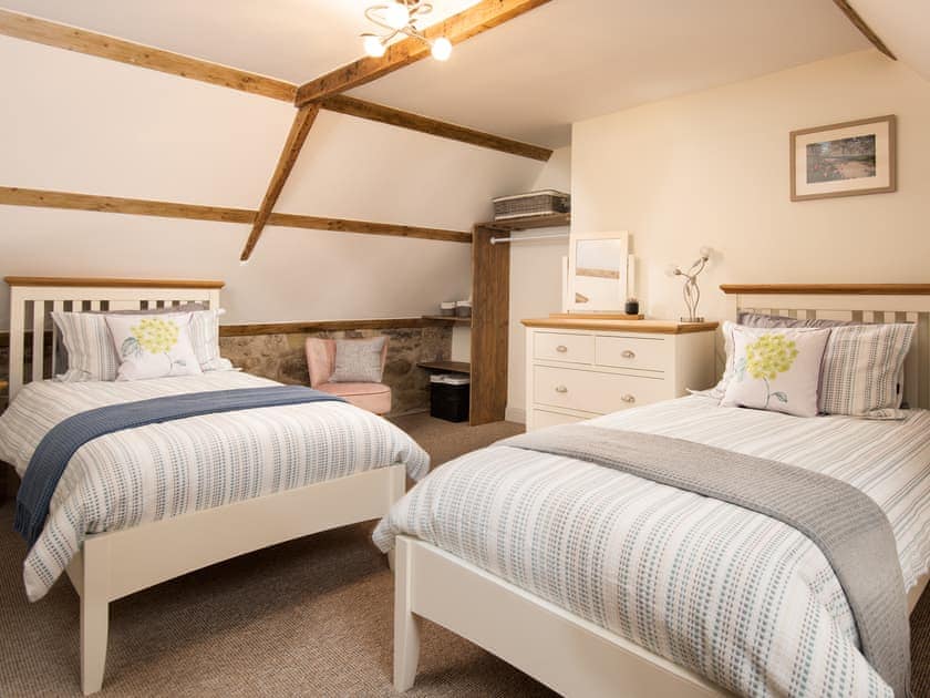 Twin bedroom | The Gatehouse, Alnwick