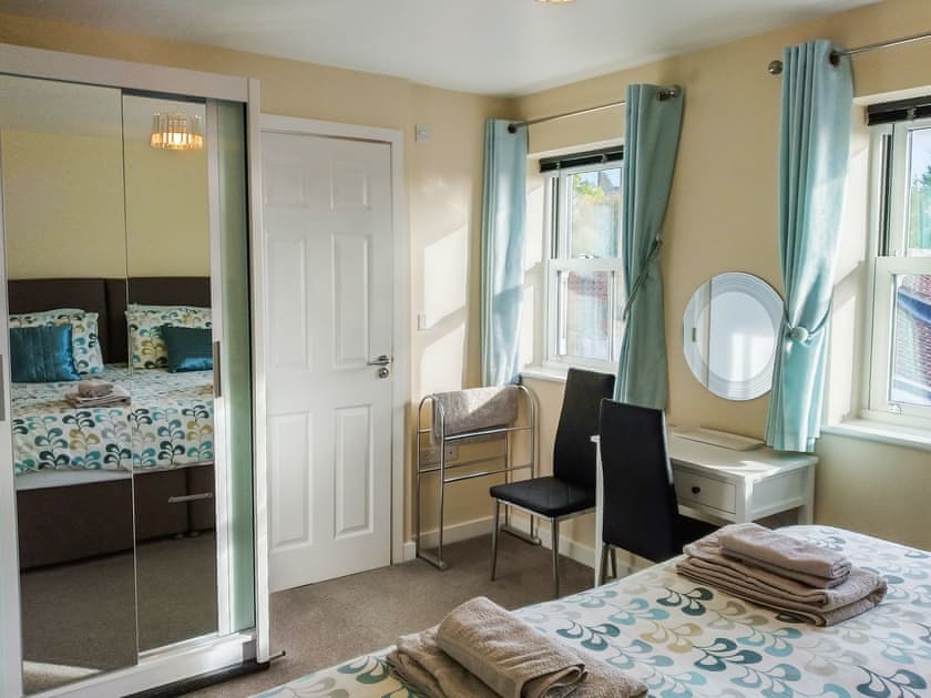 Master bedroom  | 1 Kirkby Cottages, Sheriff Hutton