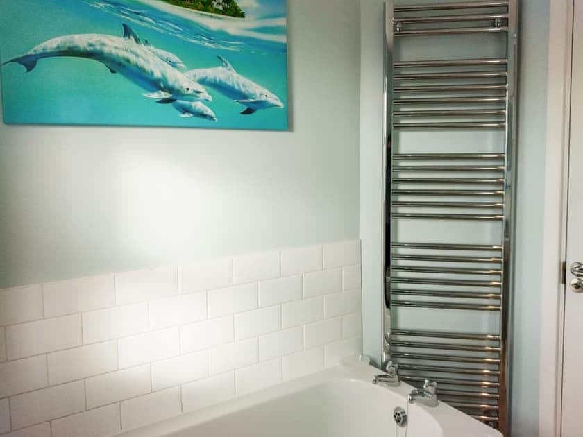 Bathroom | 1 Kirkby Cottages, Sheriff Hutton