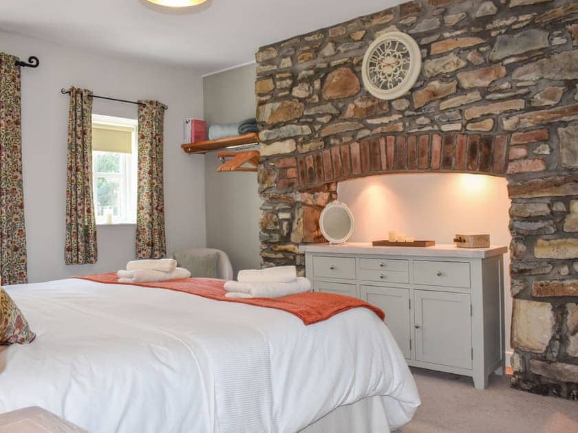Double bedroom | Ysgubor Blaenparc Barn - Blaenparc, Dihewyd<br />, near Aberaeron