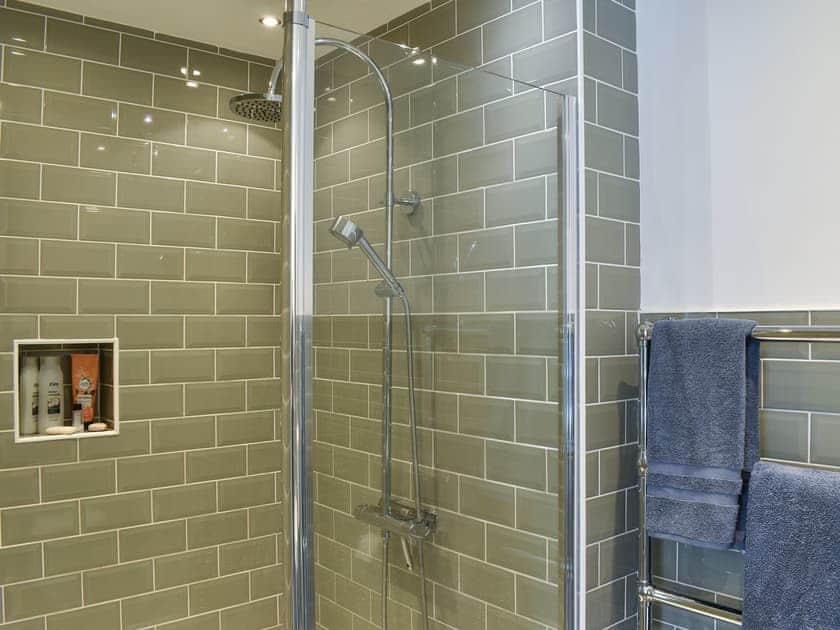 Shower room | St. Georges Cottage, Holmfirth