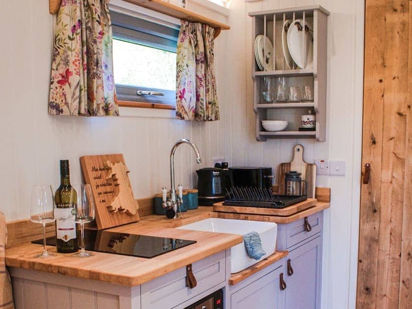 Kitchen area | Little Willows, Devizes