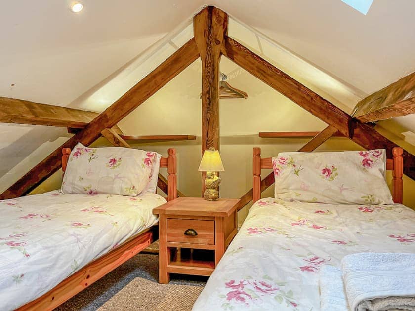 Twin bedroom | Damsels Bower, Over Haddon, near Bakewell