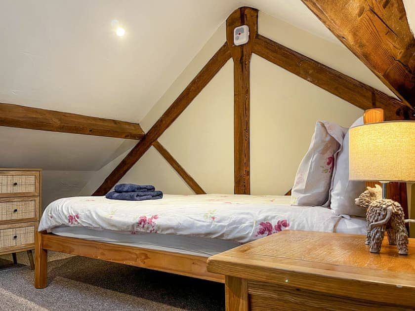 Twin bedroom | Damsels Bower, Over Haddon, near Bakewell