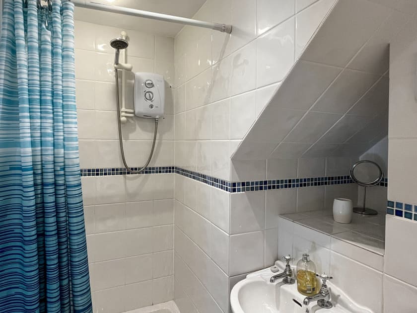 Shower room | Damsels Bower, Over Haddon, near Bakewell