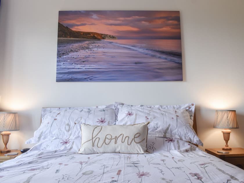 Double bedroom | Seascape - Royal Cliff Apartments, Sandown