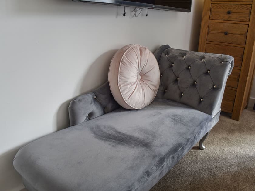 Double bedroom | Seascape - Royal Cliff Apartments, Sandown