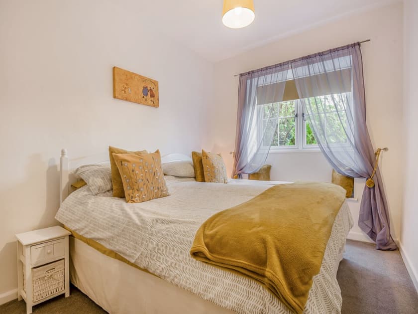 Double bedroom | Horseshoe Cottage, Lympsham