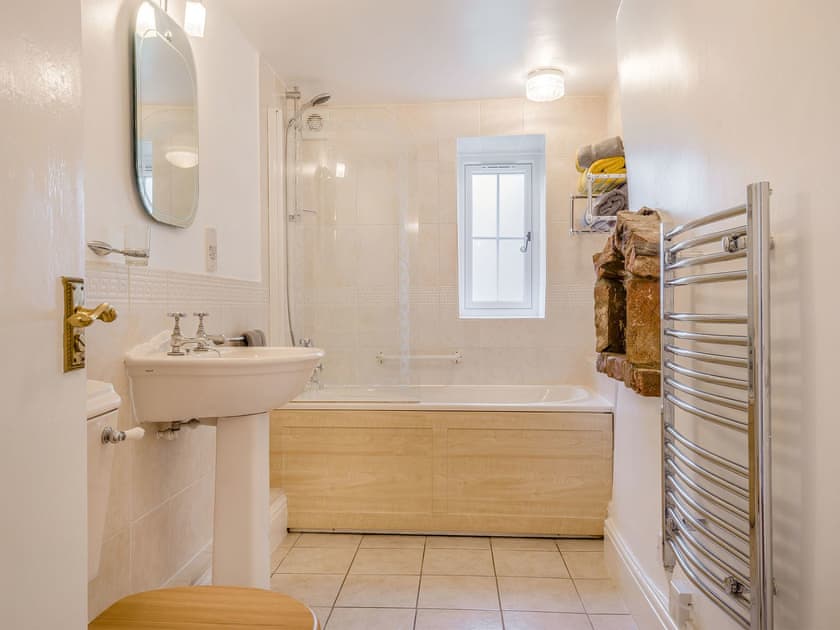 Bathroom | Horseshoe Cottage, Lympsham