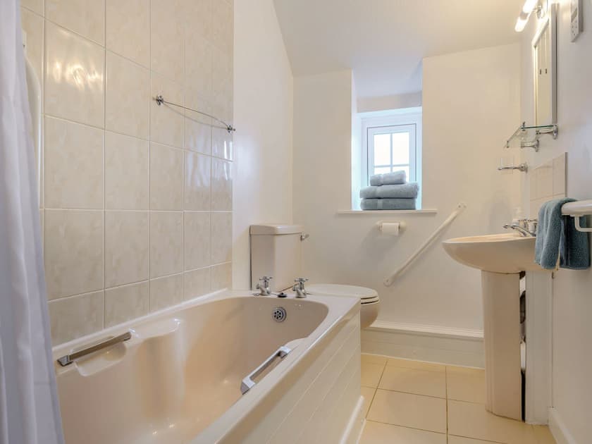 Bathroom | Apple Cottage, Lympsham