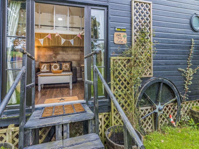 Exterior | Oak Tree Lodge, Ash, near Dartmouth
