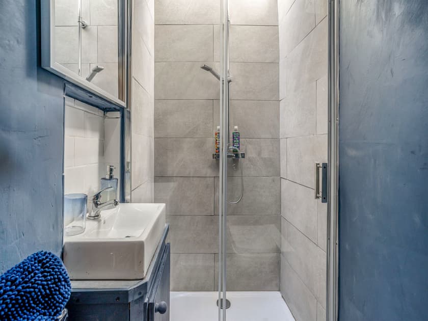 Shower room | The Berm - Eco Retreats, Capel Isaac