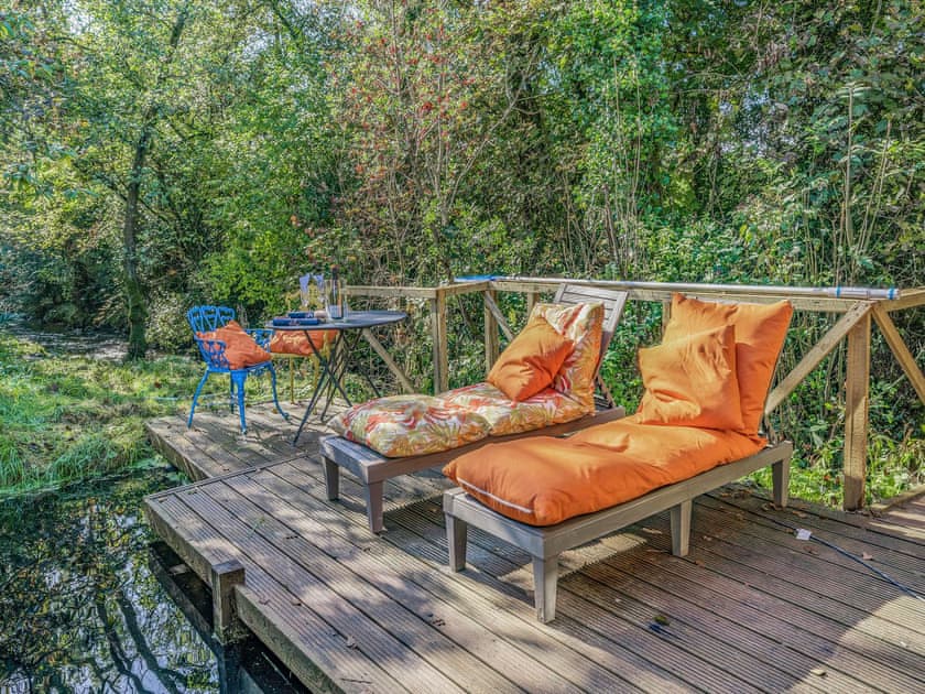 Outdoor area | The Berm - Eco Retreats, Capel Isaac