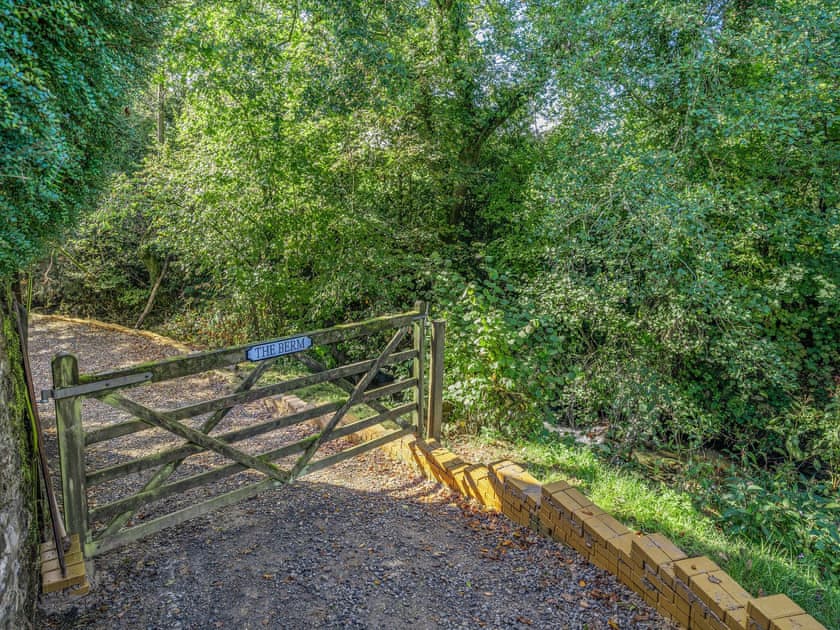 Garden and grounds | The Berm - Eco Retreats, Capel Isaac