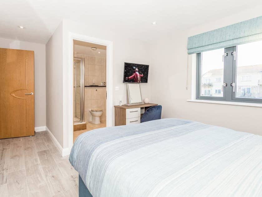 En-suite | Apartment 19, Newquay