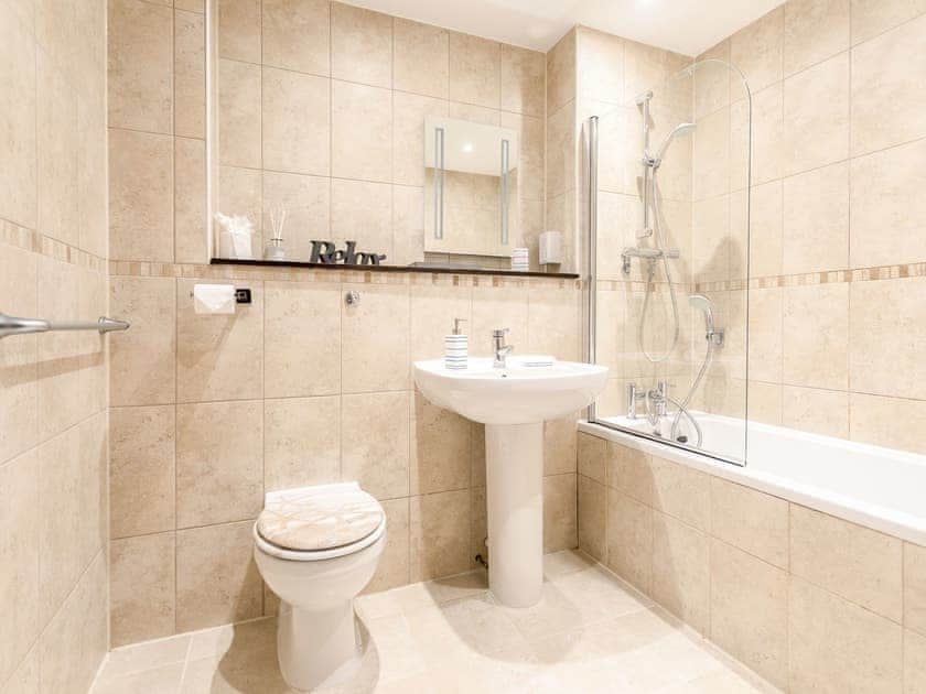 Bathroom | Apartment 19, Newquay