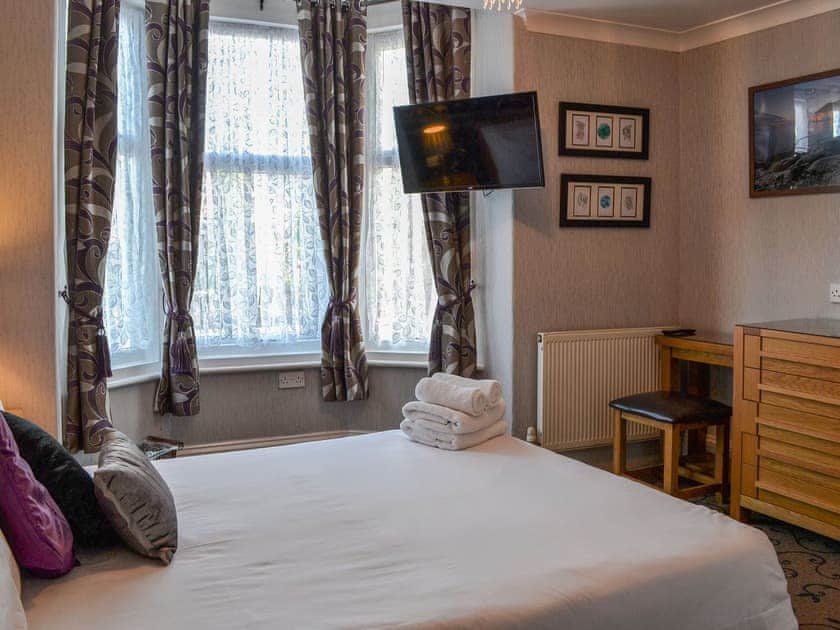 Double bedroom | Kilburn House, Bridlington