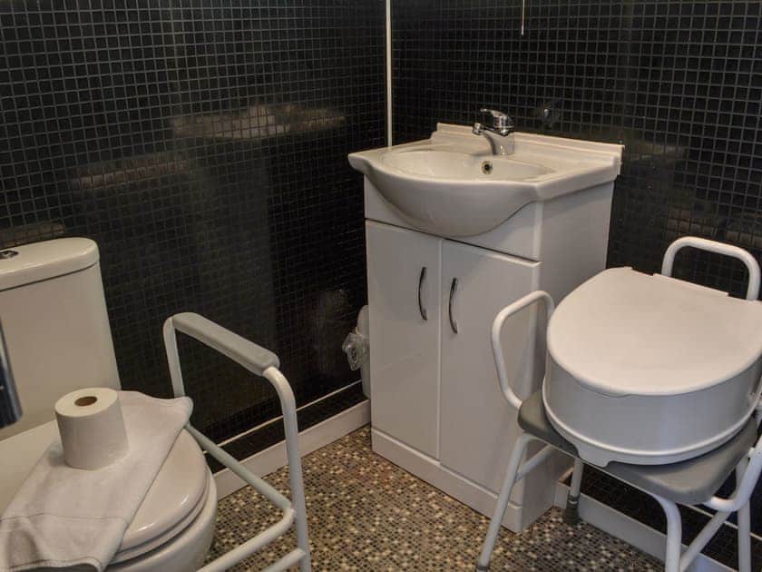 En-suite | Kilburn House, Bridlington