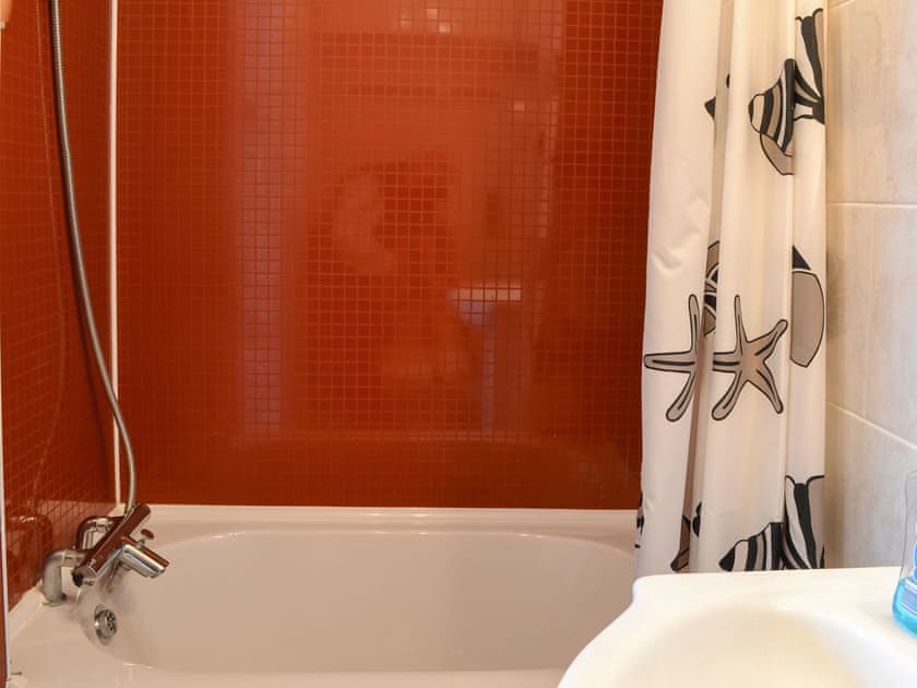 Bathroom | Kilburn House, Bridlington