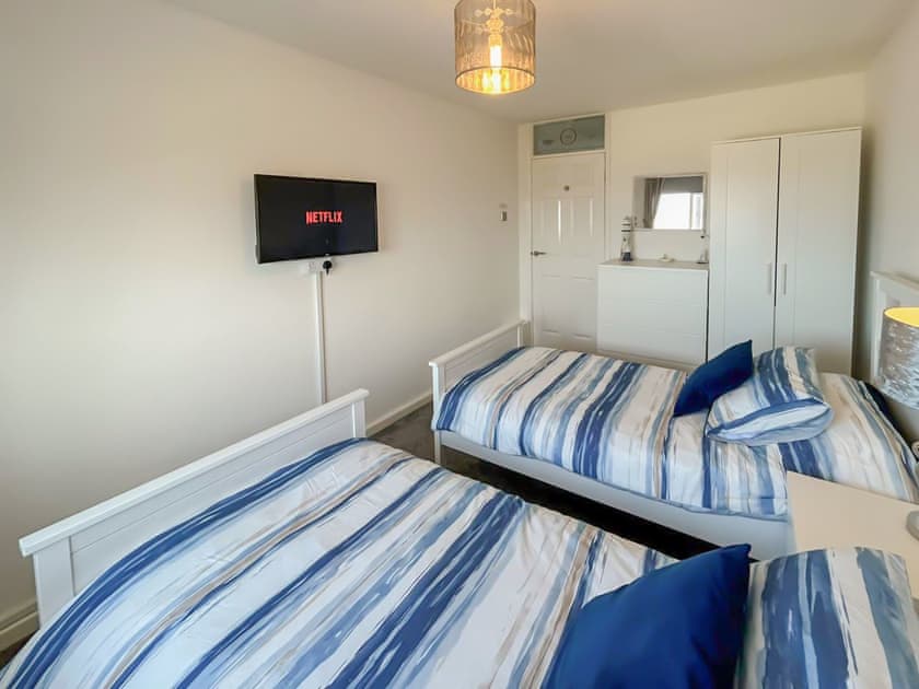 Twin bedroom | Seapoint House, Thornton-Cleveleys