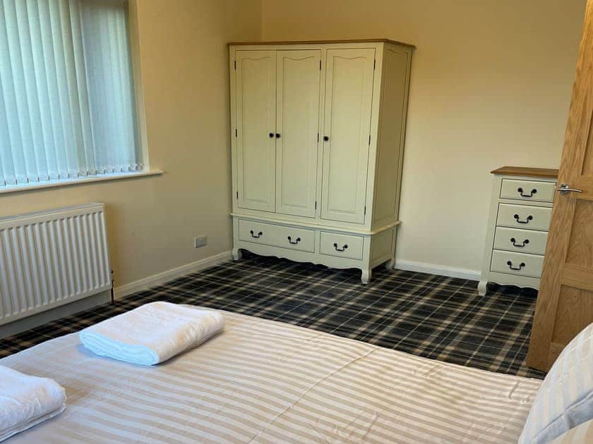 Double bedroom | The Poplars, Fraisthorpe, near Bridlington