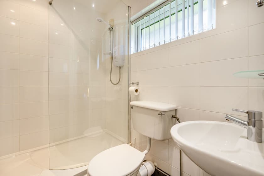 Shower room | Heritage Wharf, Heritage Marina, near Congleton