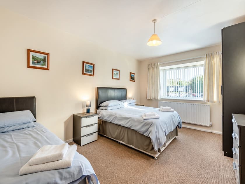 Twin bedroom | Heritage Wharf, Heritage Marina, near Congleton