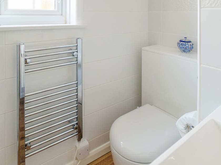 Shower room | Crown Cottage, Knodishall, near Aldeburgh