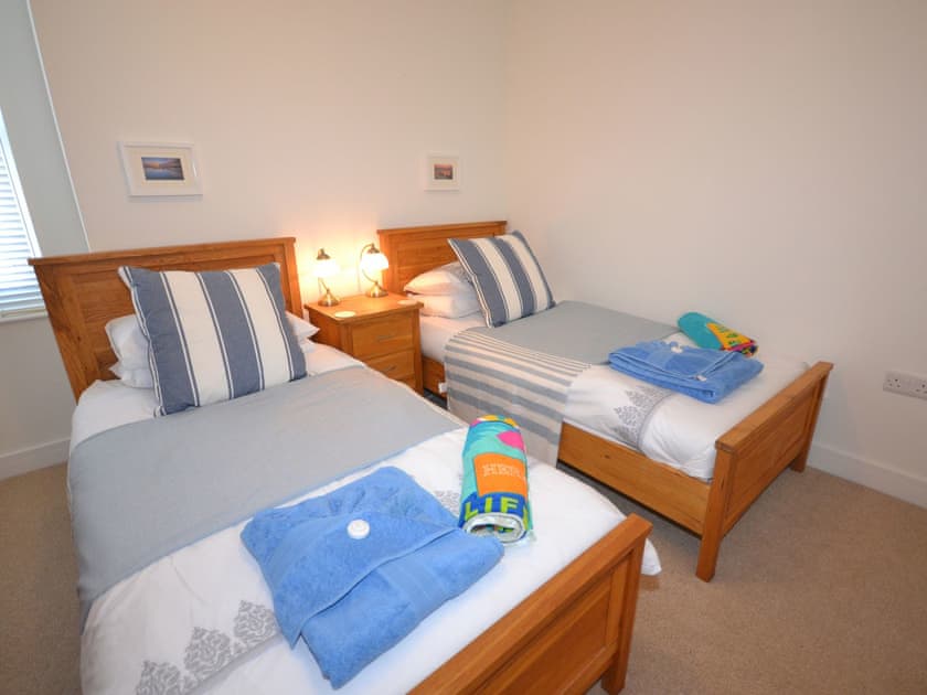 Twin bedroom | The Sanctuary, Sandown