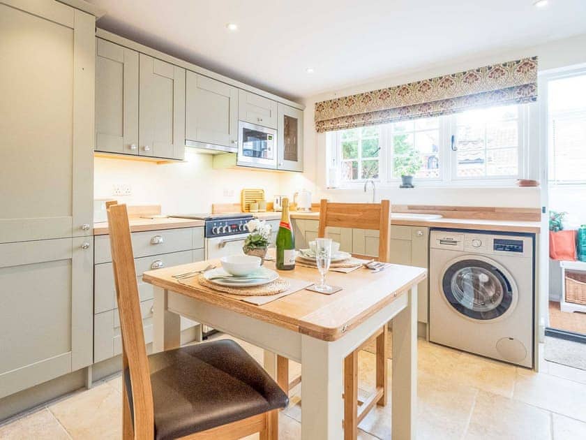Kitchen/diner | 1 Chantry Cottage, Tunstall Nr Snape